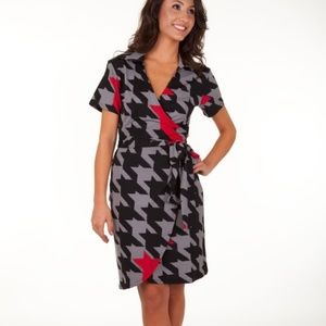 *** 5 for $25 *** Jane Houndstooth Wrap Dress